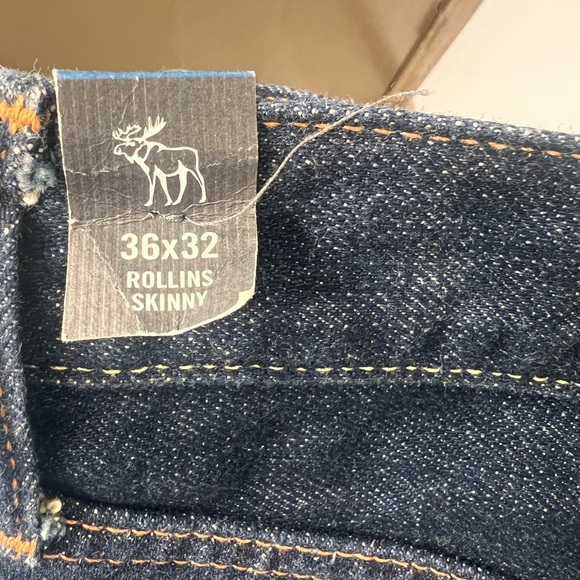 Abercrombie and Fitch men’s jeans - Picture 2 of 6